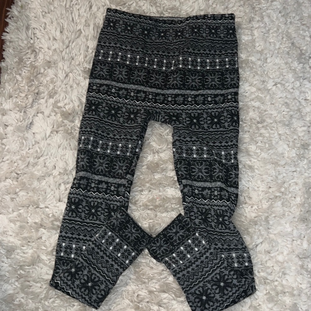 NWOT printed fleece lined leggings